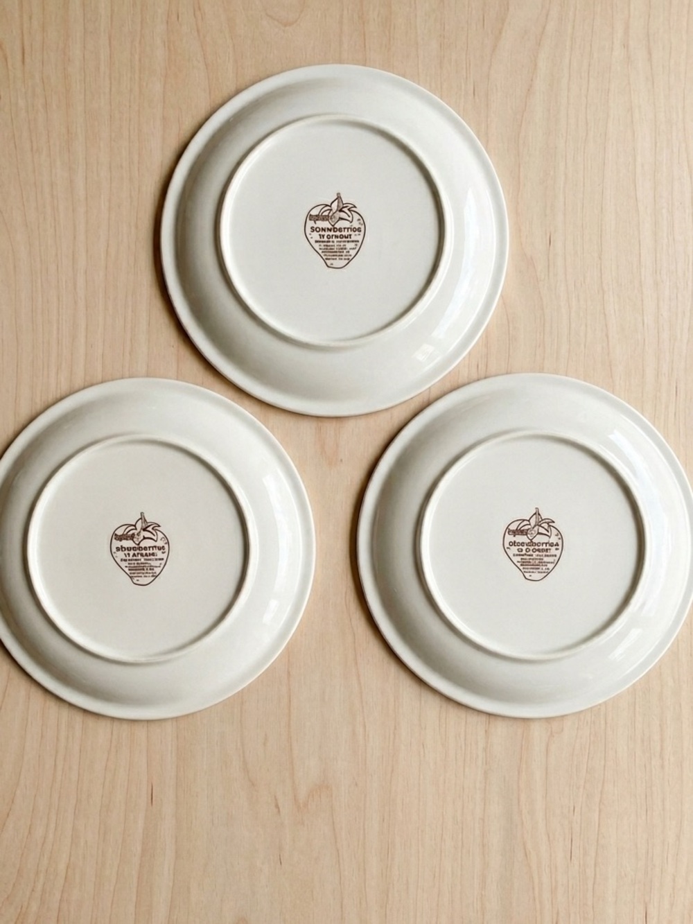 Vintage 70s Sheffield Strawberries 'N Cream Stoneware 10.5 Inch Dinner Plate 308 - Picture 2 of 13